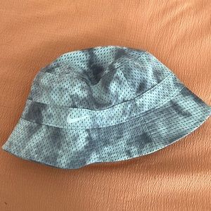 Nike bucket hat